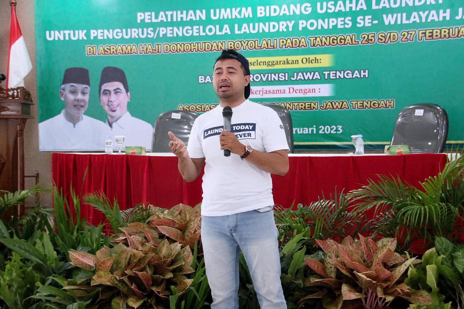 Kolaborasi bersama komunitas